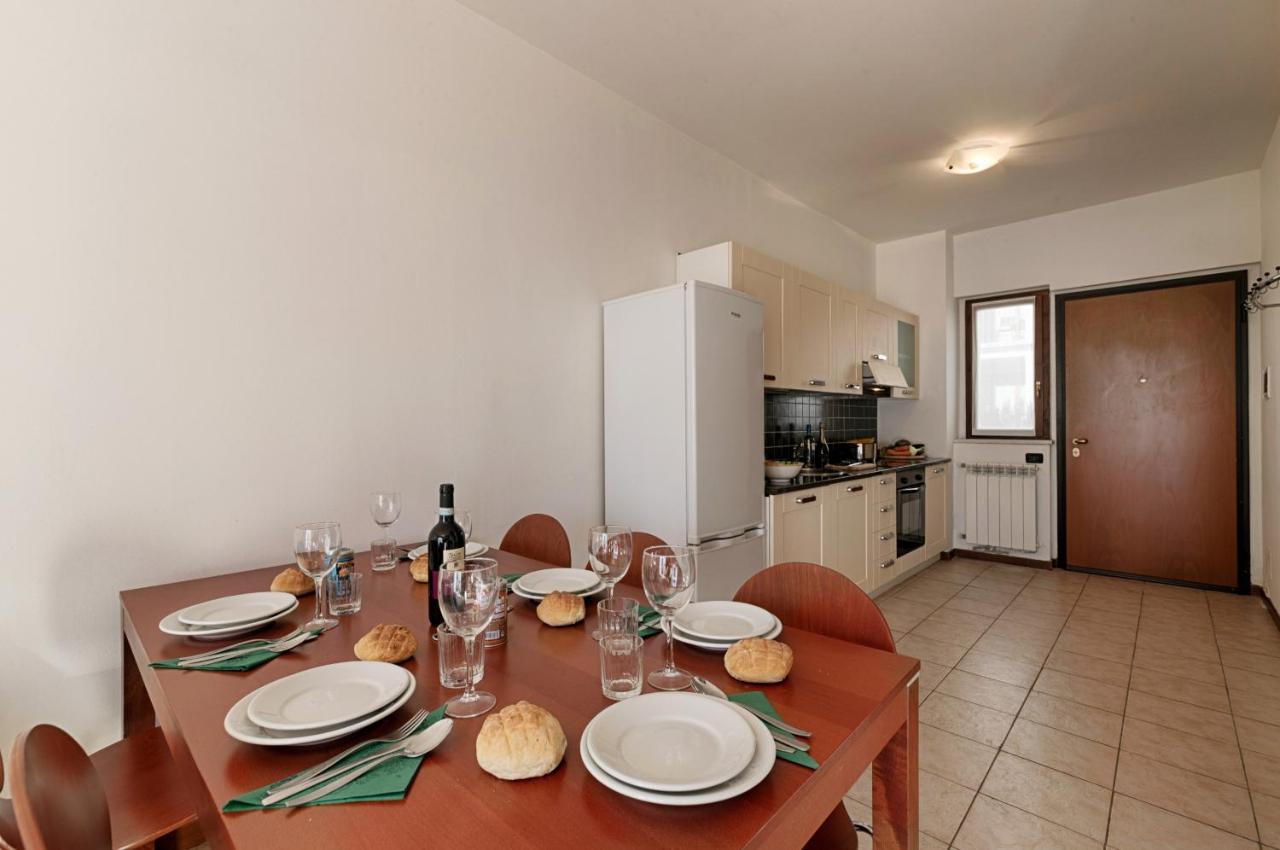 2-Bedroom Lakeview Apartment At The Lake Acquaseria Exterior foto