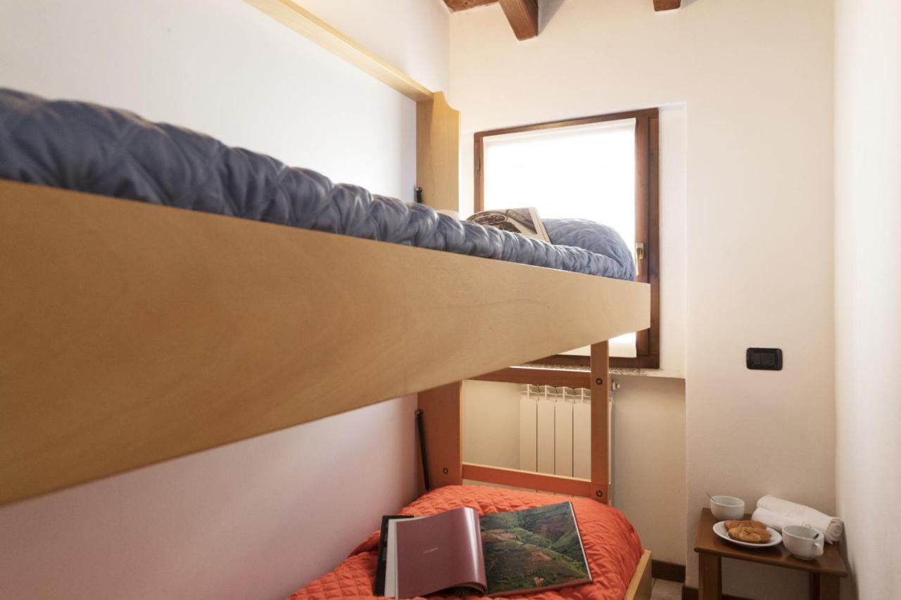 2-Bedroom Lakeview Apartment At The Lake Acquaseria Exterior foto